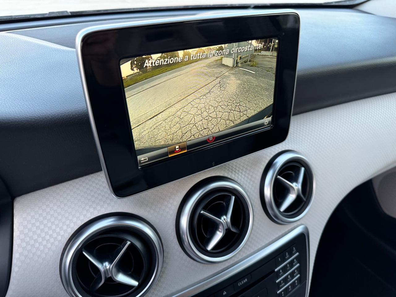 MERCEDES Classe A180 d Sport - Led Navi 17