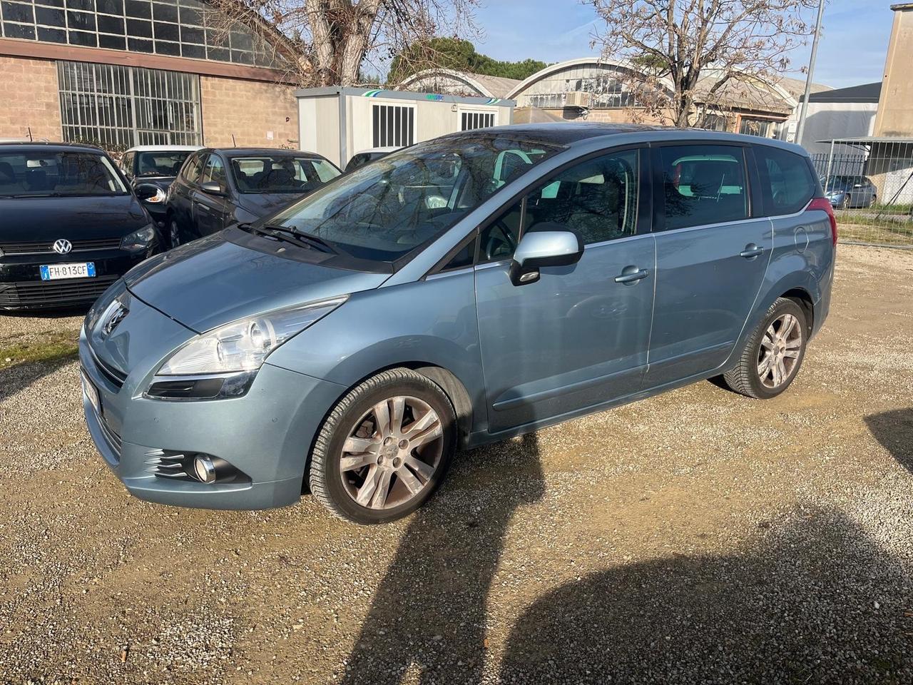 Peugeot 5008 1.6 HDi 110CV Féline