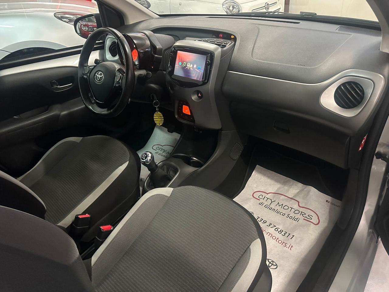 Toyota Aygo 1.0 VVT-i 72 CV 5 porte x-play