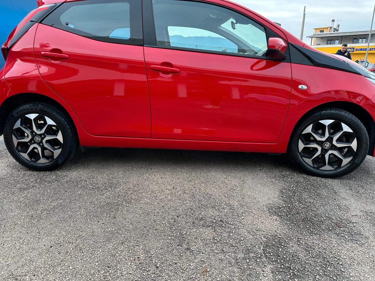 Toyota Aygo Connect 1.0 VVT-i 72 CV 5 porte x-wave