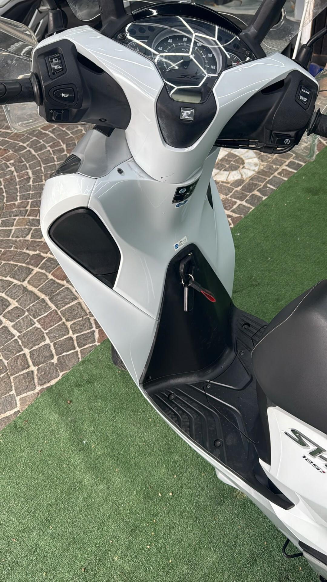 Honda SH 125 SPORT