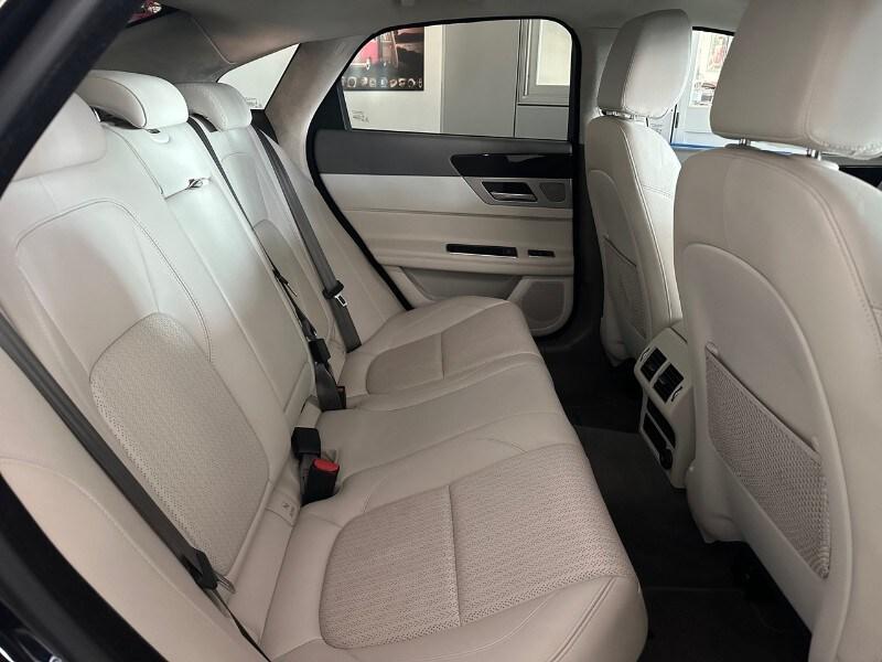 JAGUAR XF 2ª serie (X260) XF 2.0 D 240 CV AWD...