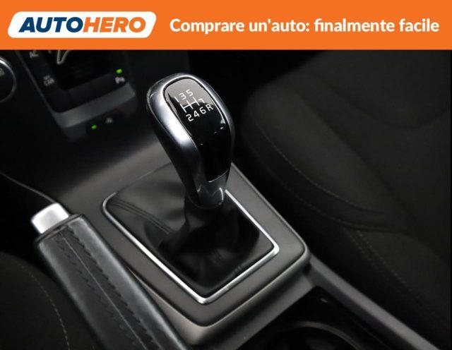 VOLVO V40 D2