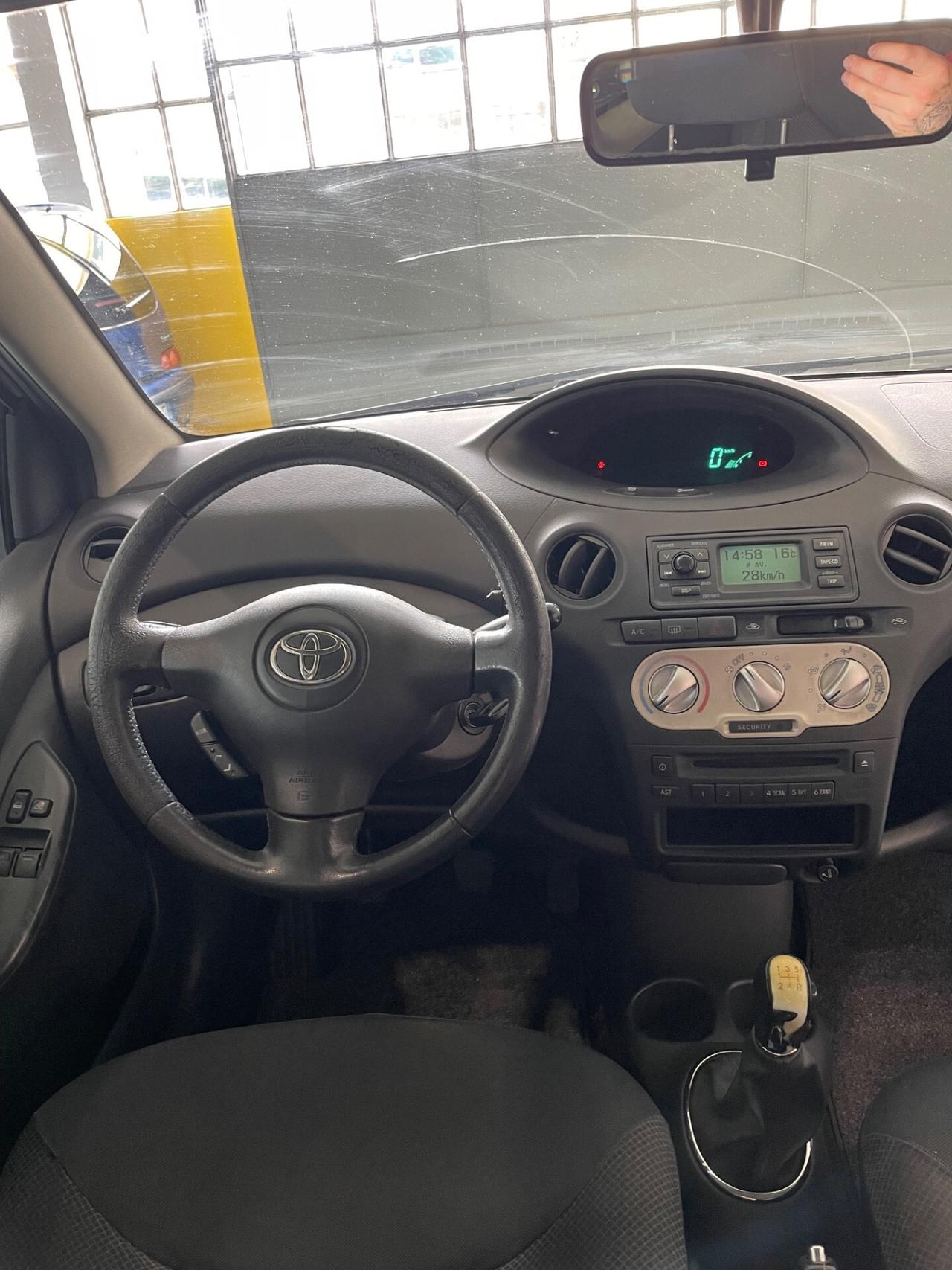Toyota Yaris 1.4 tdi D-4D cat 3 porte