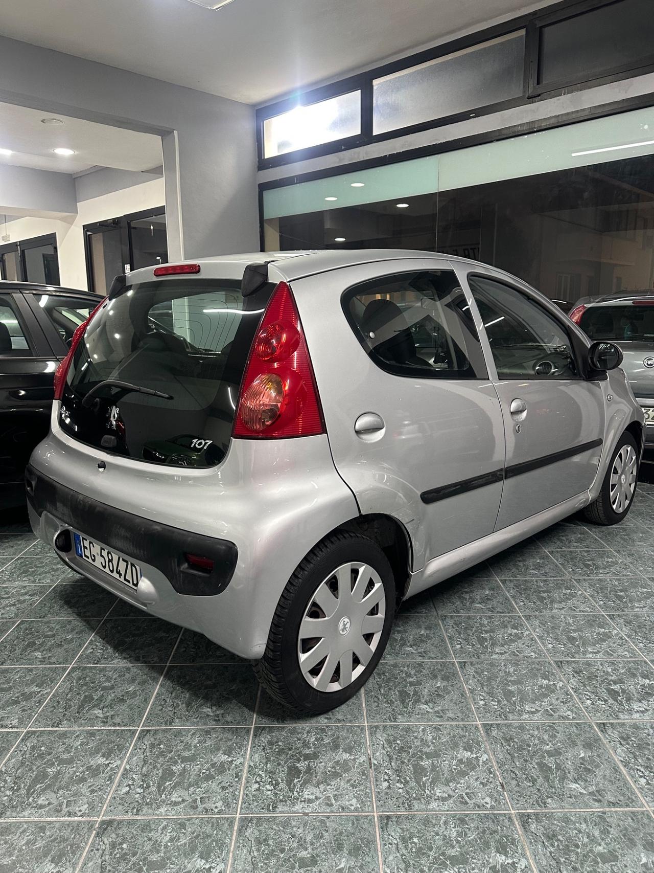 Peugeot 107 1.0 68CV 5p. Plaisir