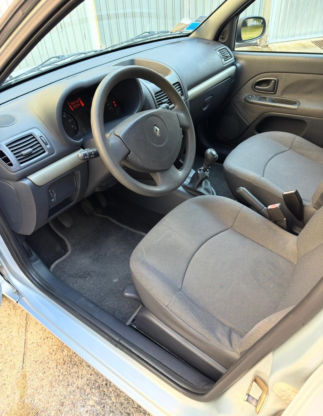 Renault Clio 1.2 16V cat 5 porte Confort Authentique
