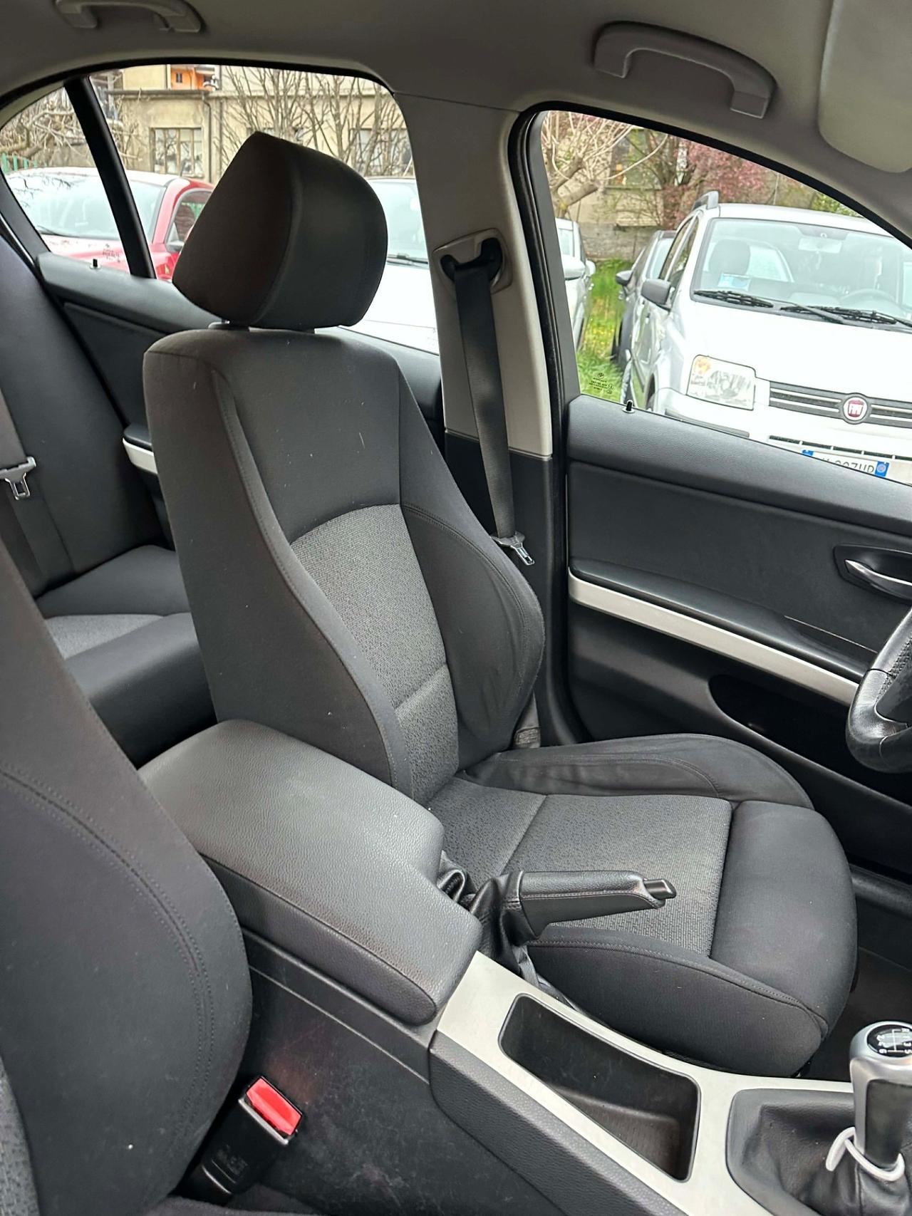 Bmw 320d FUTURA KMCERT GARANZ UNICOPR