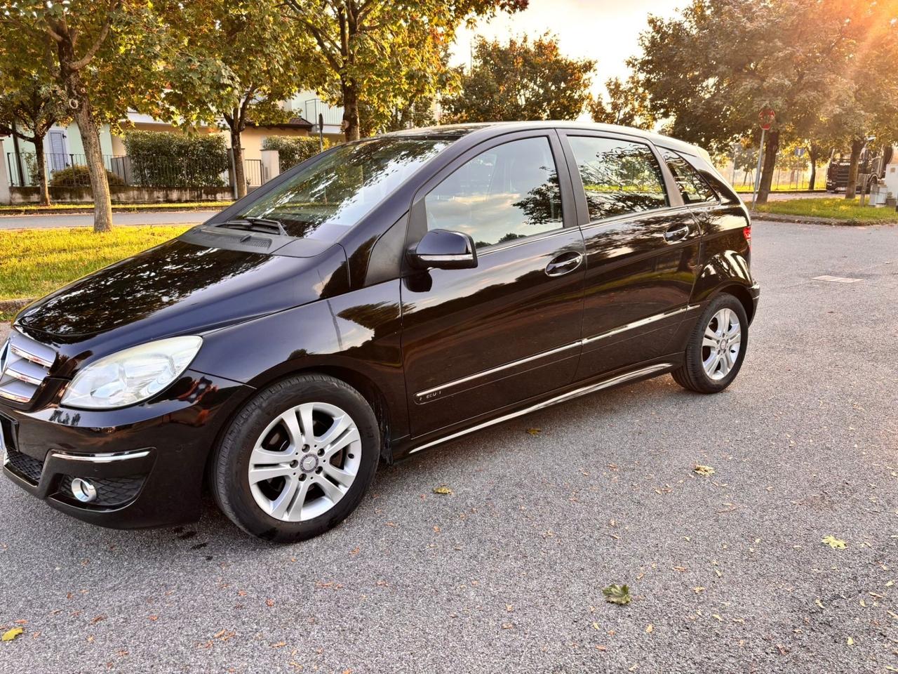 Mercedes-benz B 200 CDI BlueEFFICIENCY Premium