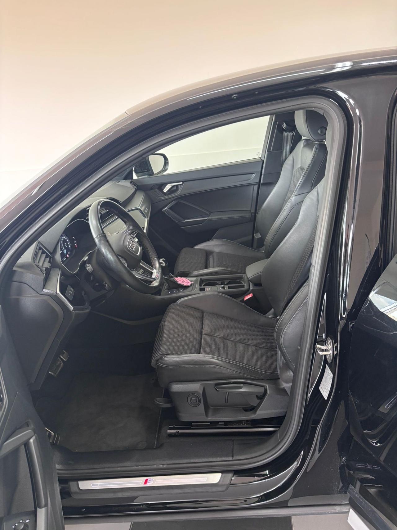 Audi Q3 35 TDI S tronic line edition