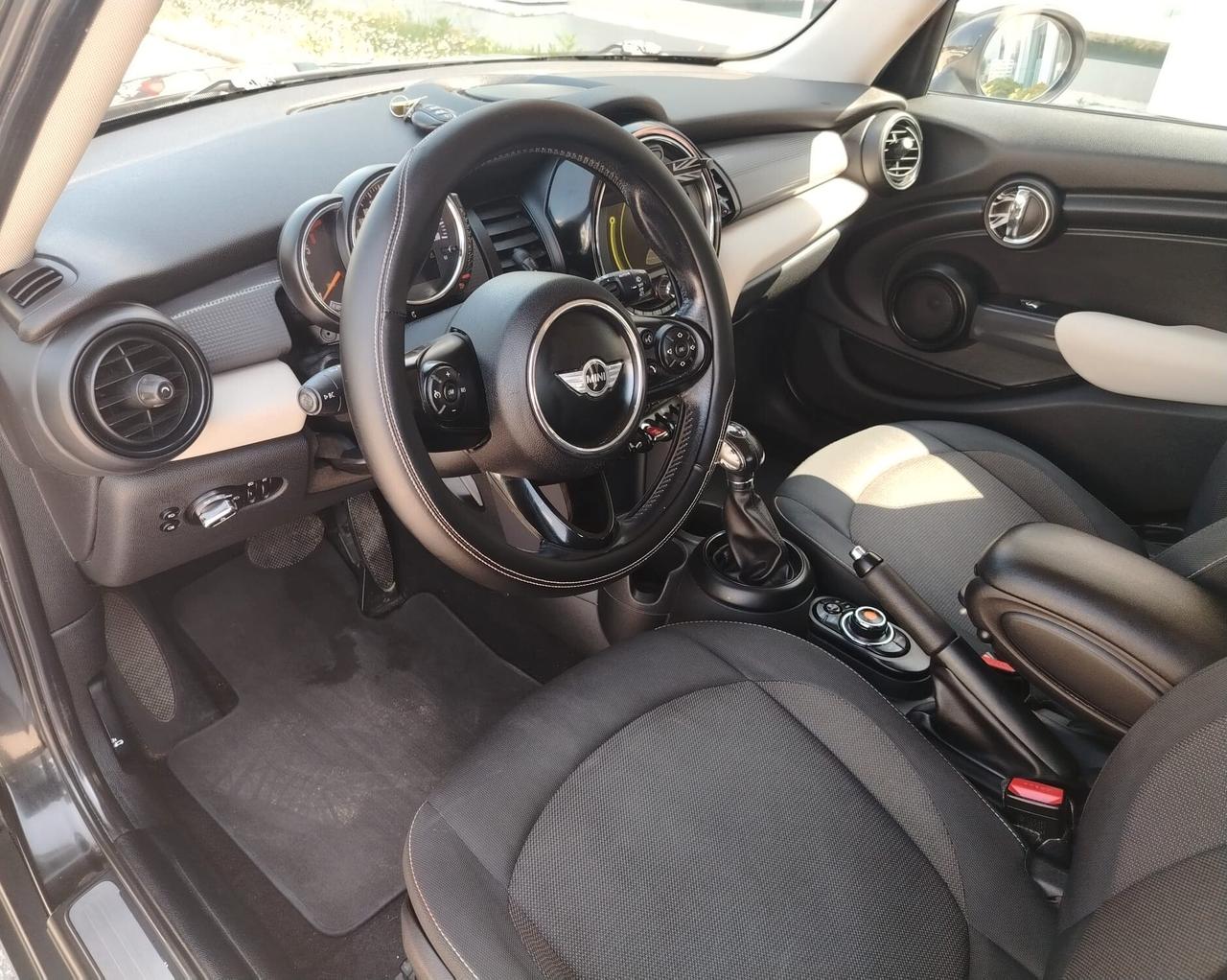 Mini 1.5 One D Business 5 porte - Automatica - Neopatentato 36 MESI DI GARANZIA