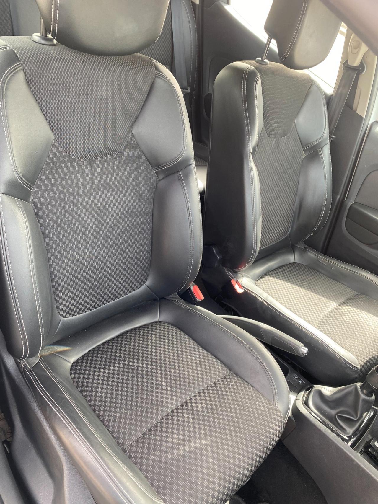 Renault Clio dCi 8V 75 CV 5 porte Moschino Zen