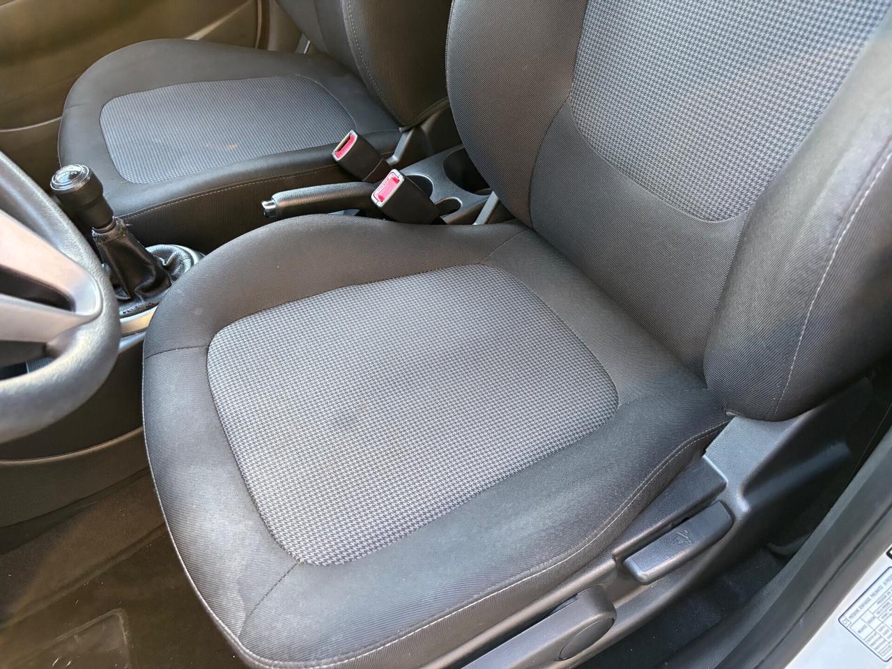 Hyundai i20 1.2 5p. km 52000 - OK Neopatentati