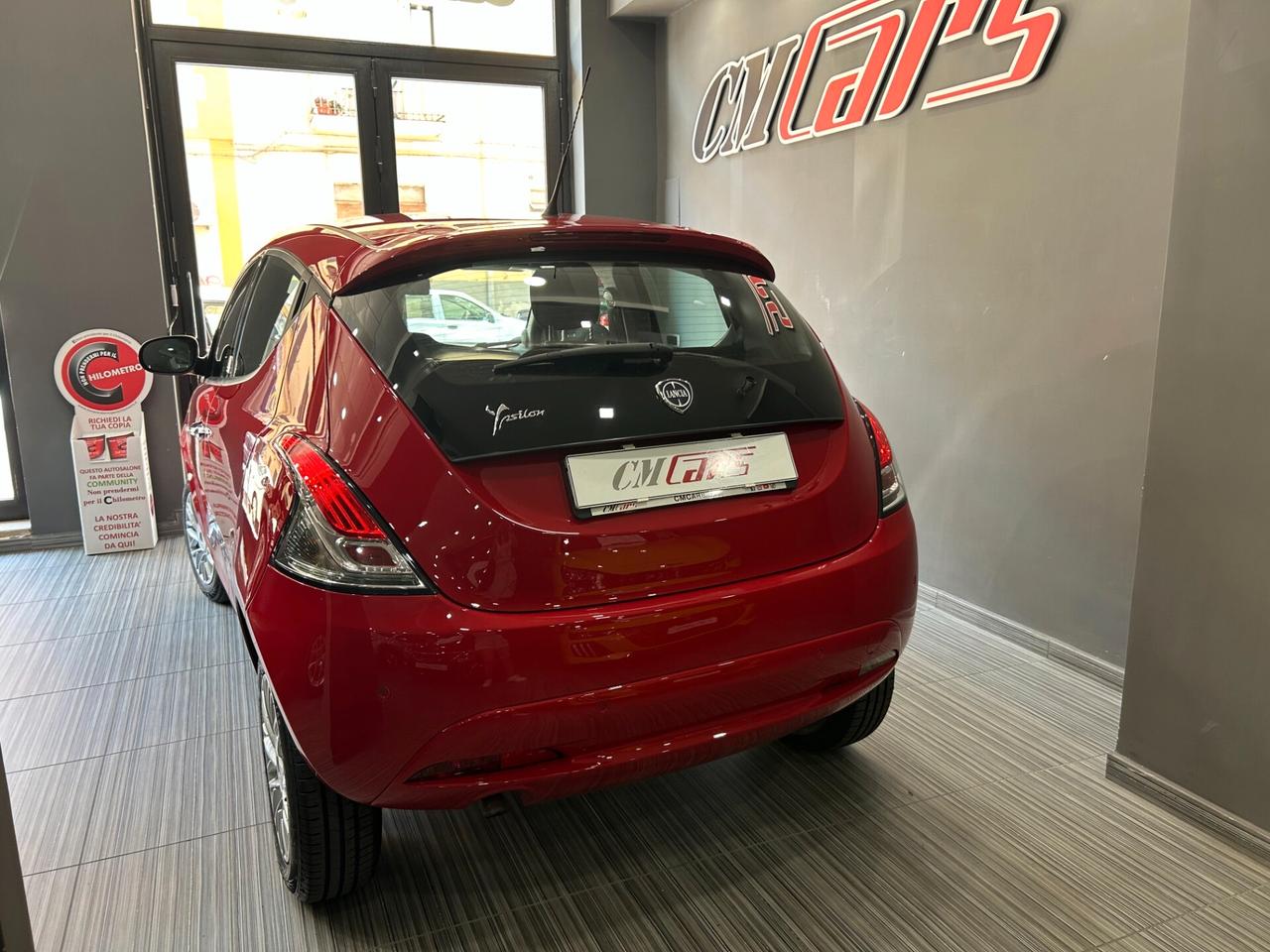 Lancia Ypsilon 0.9 Twinair Ecochic Metano di serie Gold ITALIANA