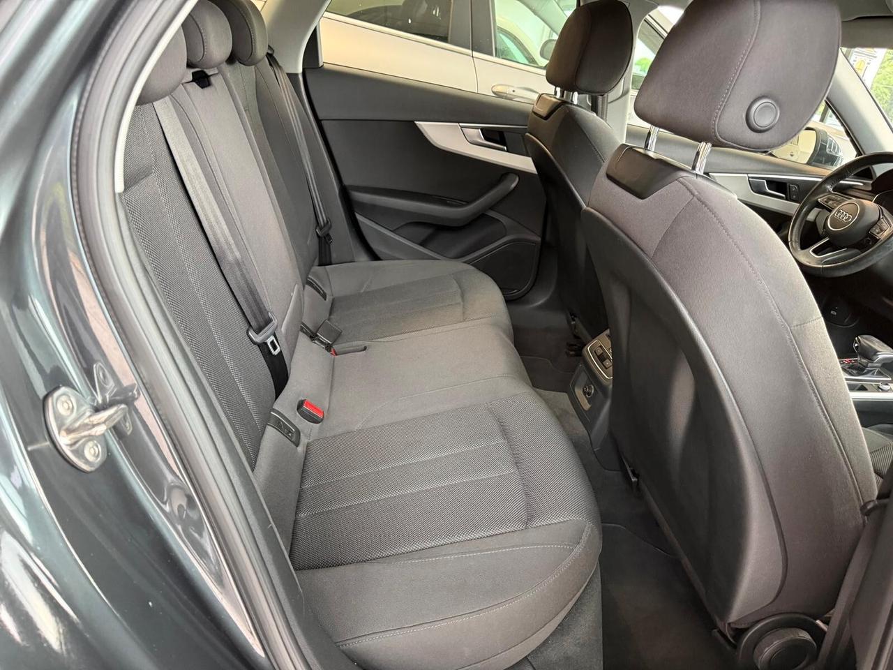 Audi A4 Avant 30 TDI/136 CV S tronic Business