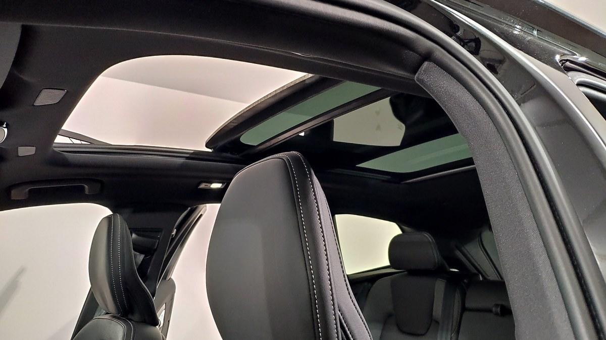 VOLVO Xc60 T8 Plug-In Hybrid Awd Aut. Ultra Black Edition