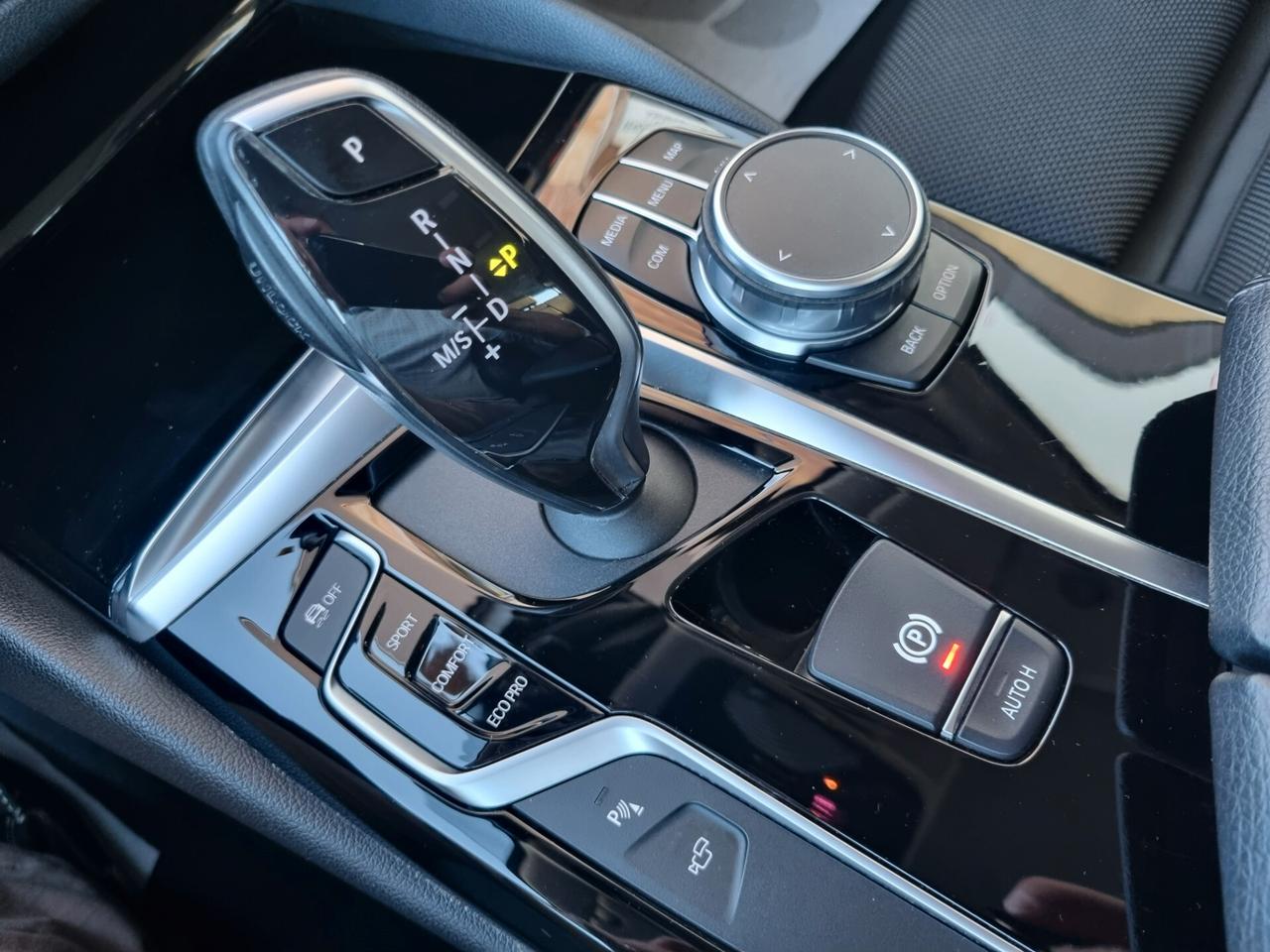 Bmw 520 520d xDrive Luxury TETTO PANORAMICO