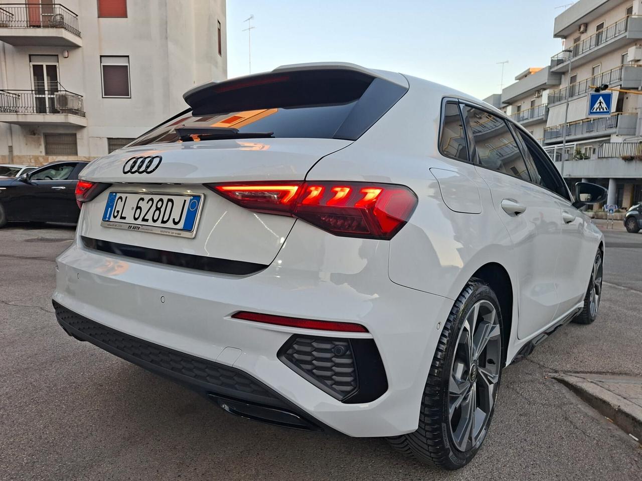 Audi A3 SPB 30 TDI S tronic S-Line edition * Navi * Pelle * Garantita 12 Mesi