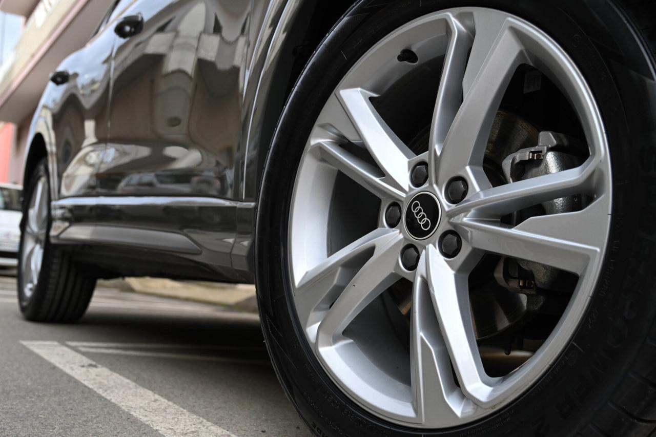 Audi Q3 35 TDI S tronic line edition