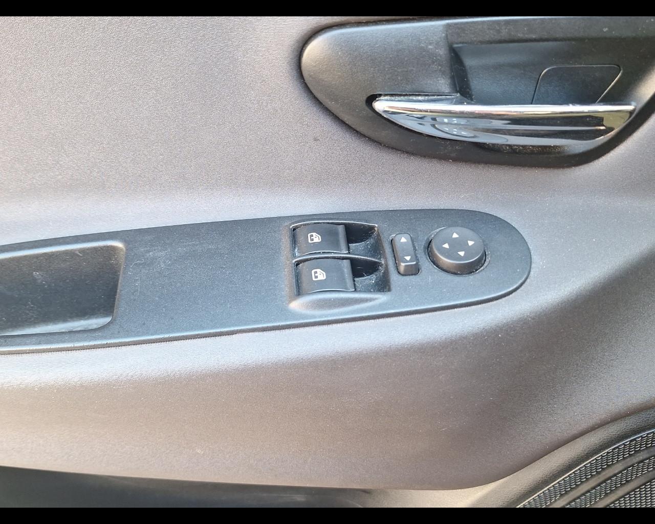 LANCIA Ypsilon 3ª serie - Ypsilon 1.2 69 CV 5 porte S&S Gold