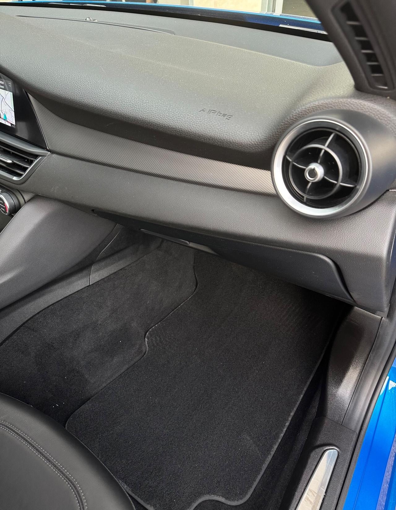 Alfa Romeo Giulia 2.2 TD 210cv AT8 Q4 Veloce