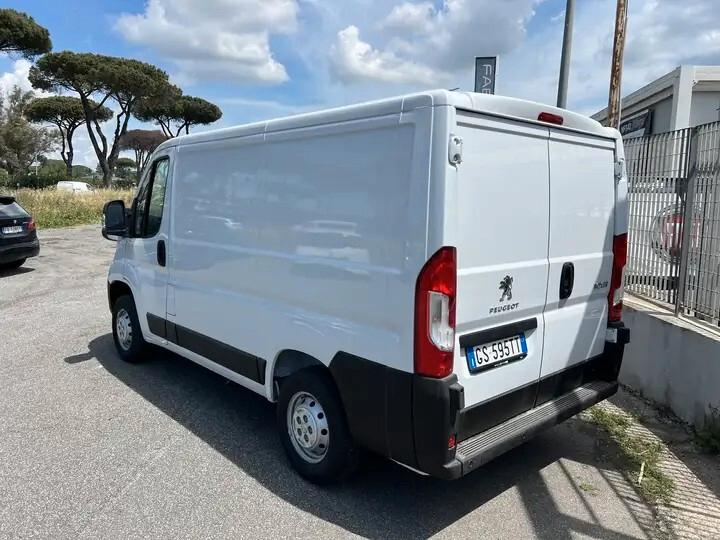 Peugeot Boxer 328 L1H1 120CV BLUEHDI