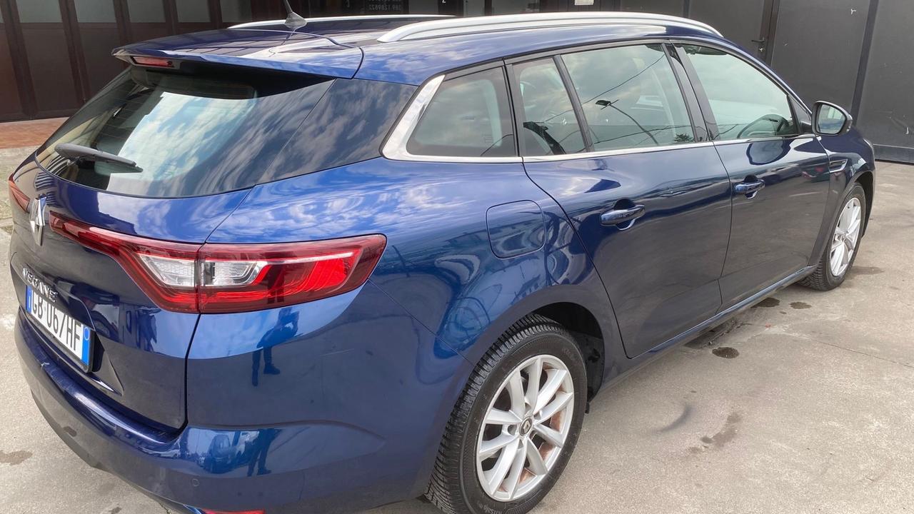 Renault Megane Mégane Sporter Blue dCi 115 CV EDC autocarro