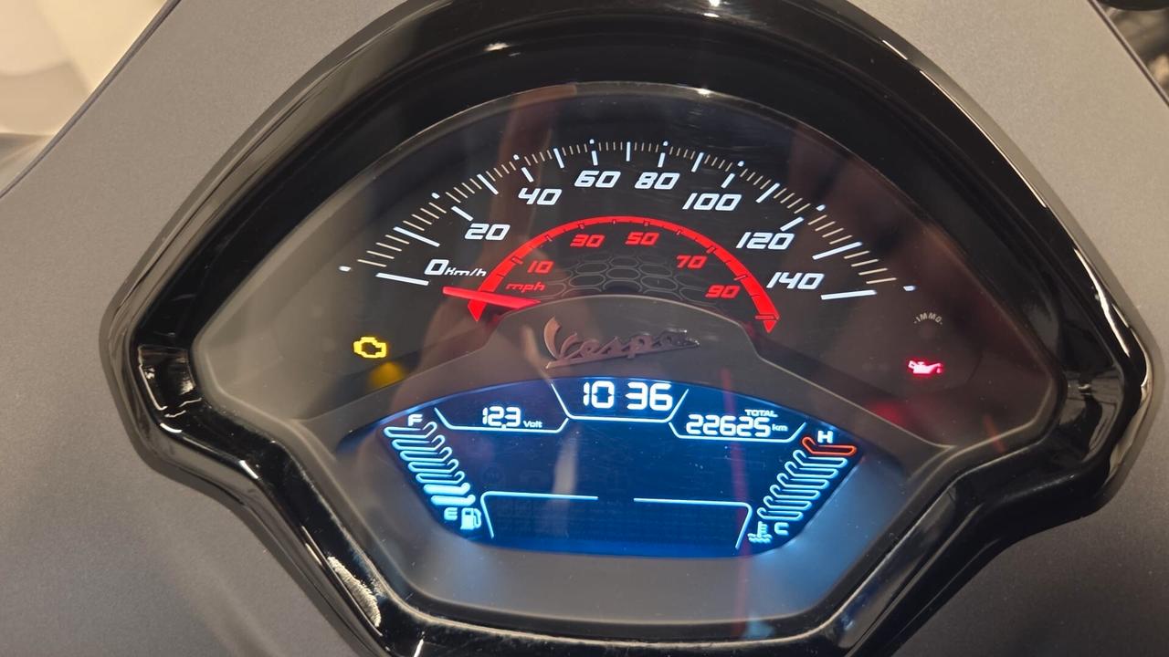 Piaggio Vespa 310 GTS hpe SUPER SPORT E5+