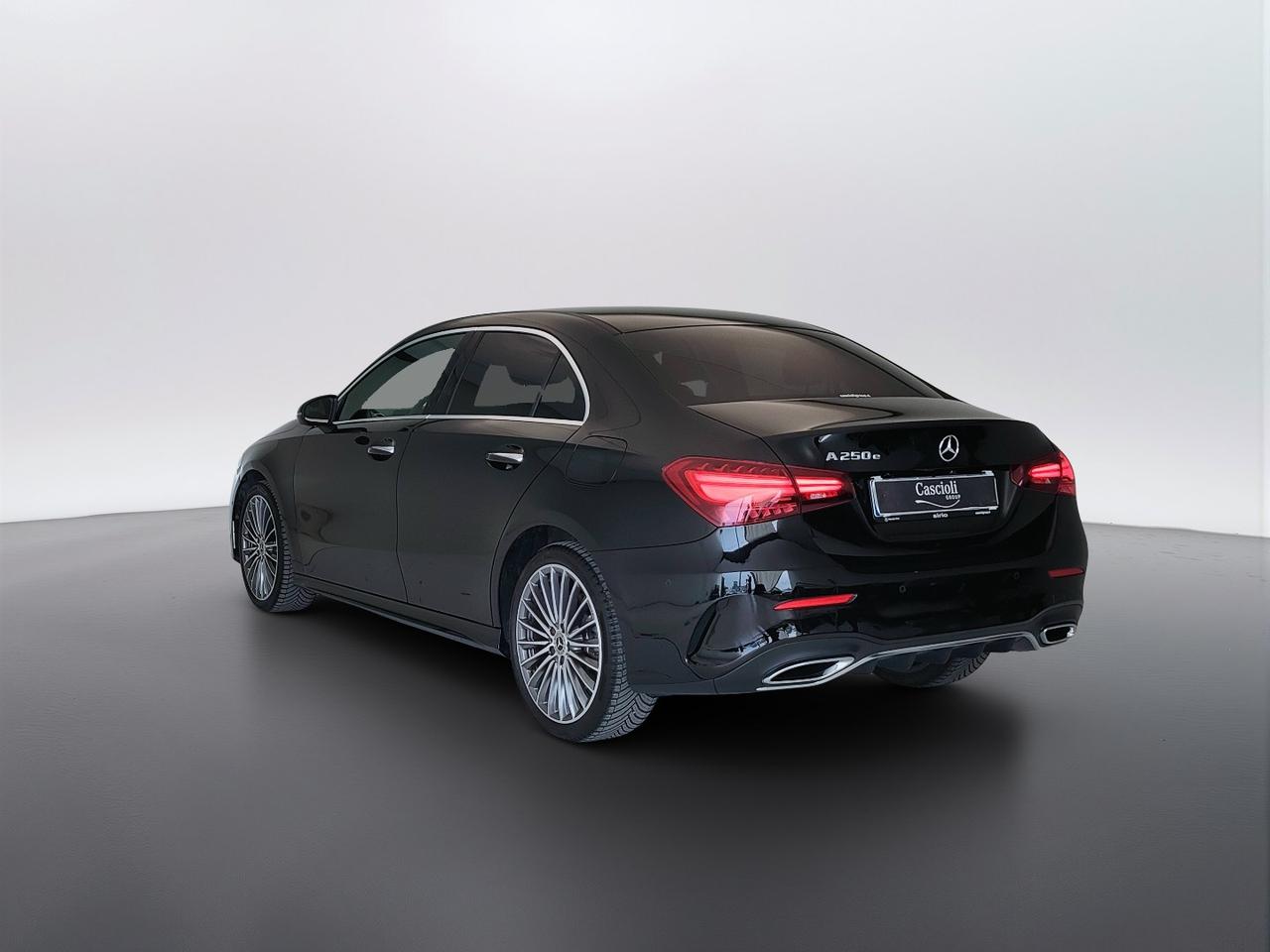 Mercedes-Benz Classe A - V177 2023 - A 250 e phev AMG Line Advanced Plus auto