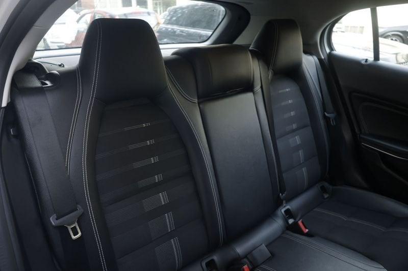 Mercedes-Benz GLA Mercedes-Benz GLA 200 d Automatic 4Matic Sport 100KW ANNO 2018