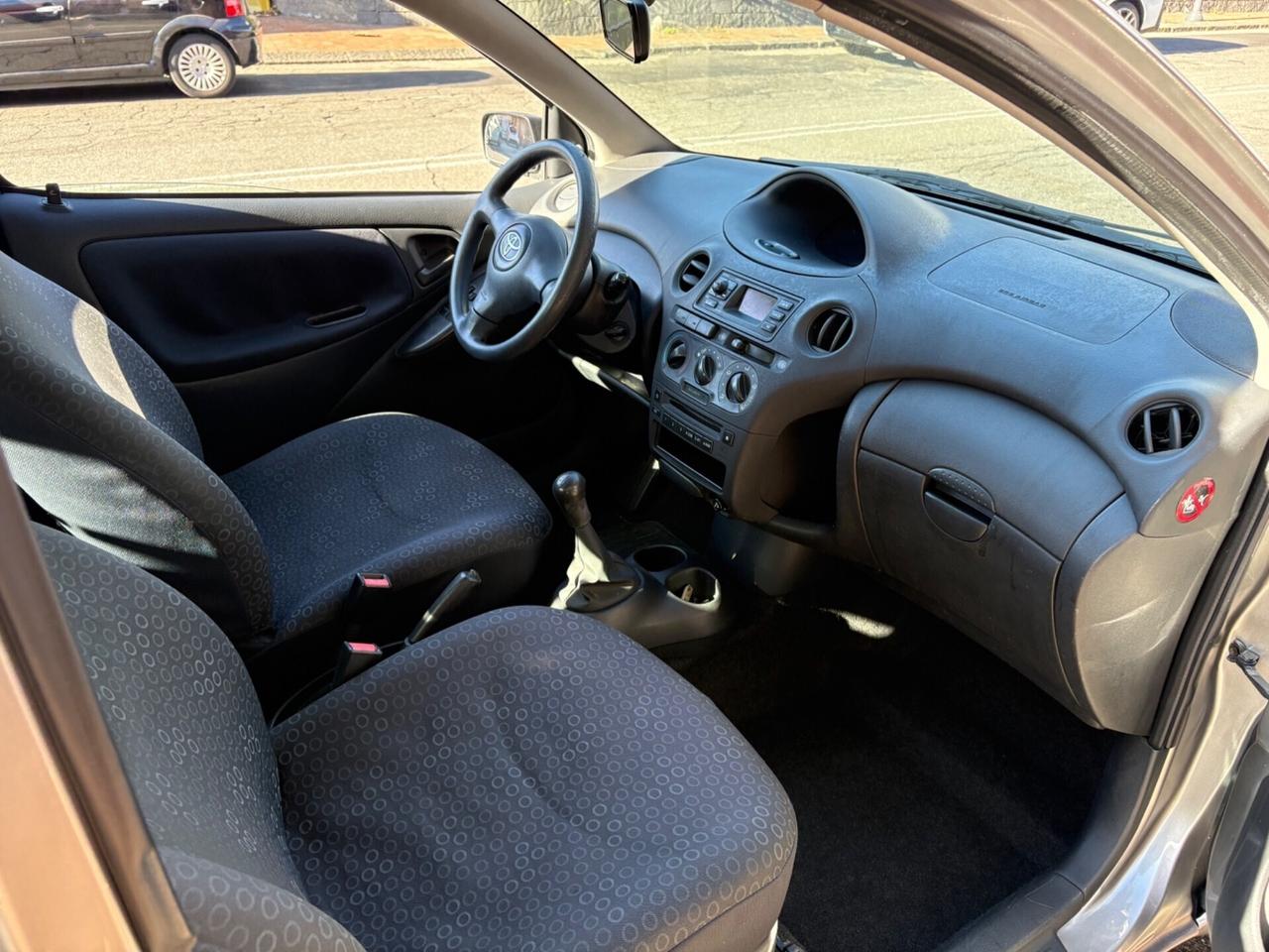 Toyota Yaris 1.0i 16V cat 3 porte