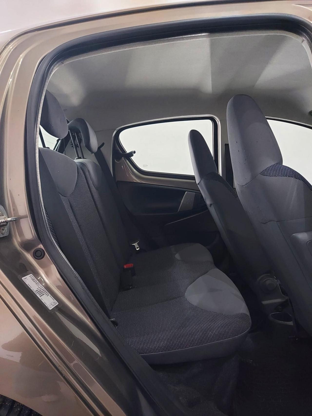 Toyota Aygo 1.0 12V VVT-i 5 porte Cool Soda Connect MMT