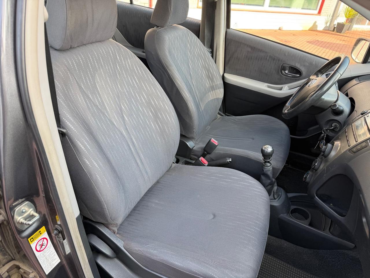 Toyota Yaris 1.3 5 porte Sol