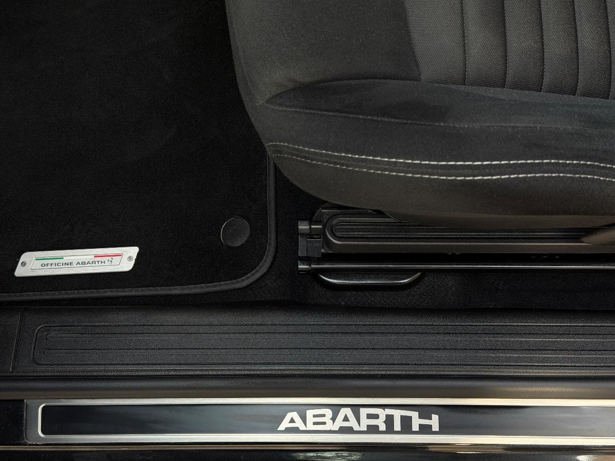 Abarth 595 1.4 T-Jet Competizione 180CV