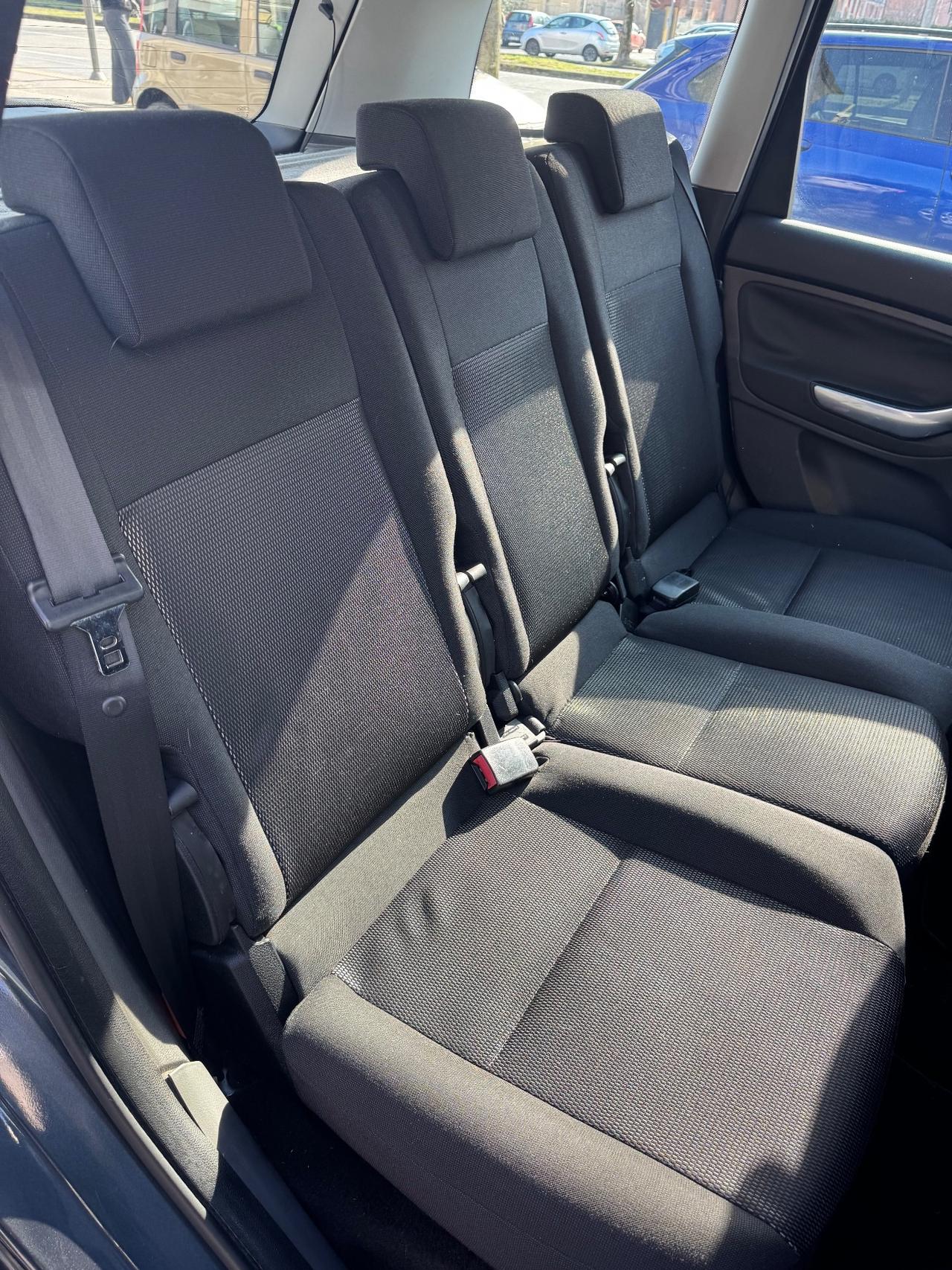 Ford C-Max 2.0 145 cv GPL di casa Titanium