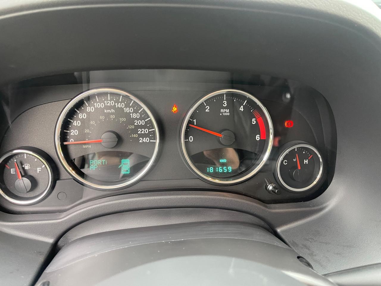Jeep Compass 2.2 diesel, 4x4, anno 2011,con 180.000 km!