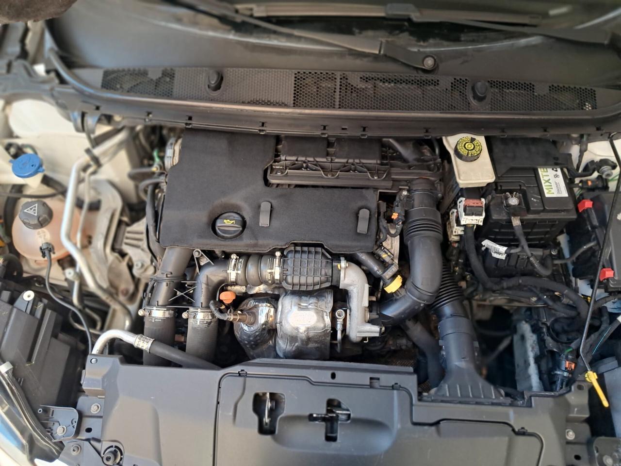 PEUGEOT 308 1.6 HDI 92 CV-NEOPATENTATI-Euro6990