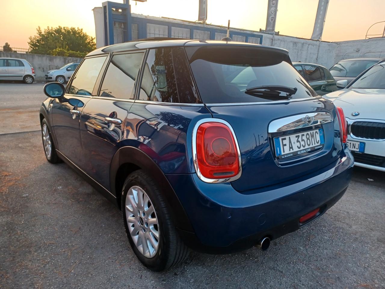 Mini 1.2 Benzina 5 porte Tetto PDC 2015