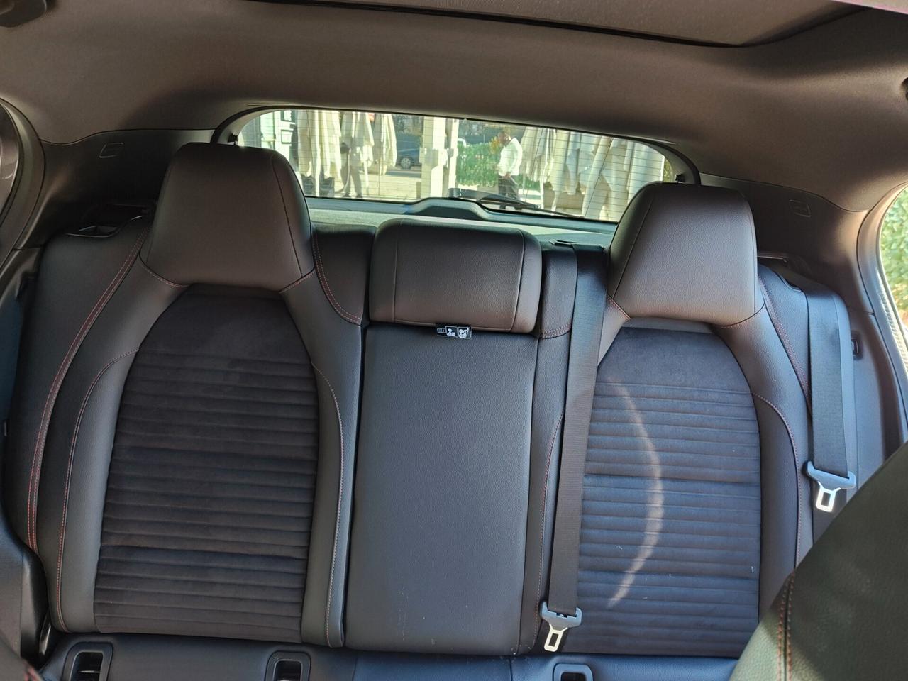 MERCEDES GLA 200D AUTOM. PREM. AMG LINE 2.0 136 CV