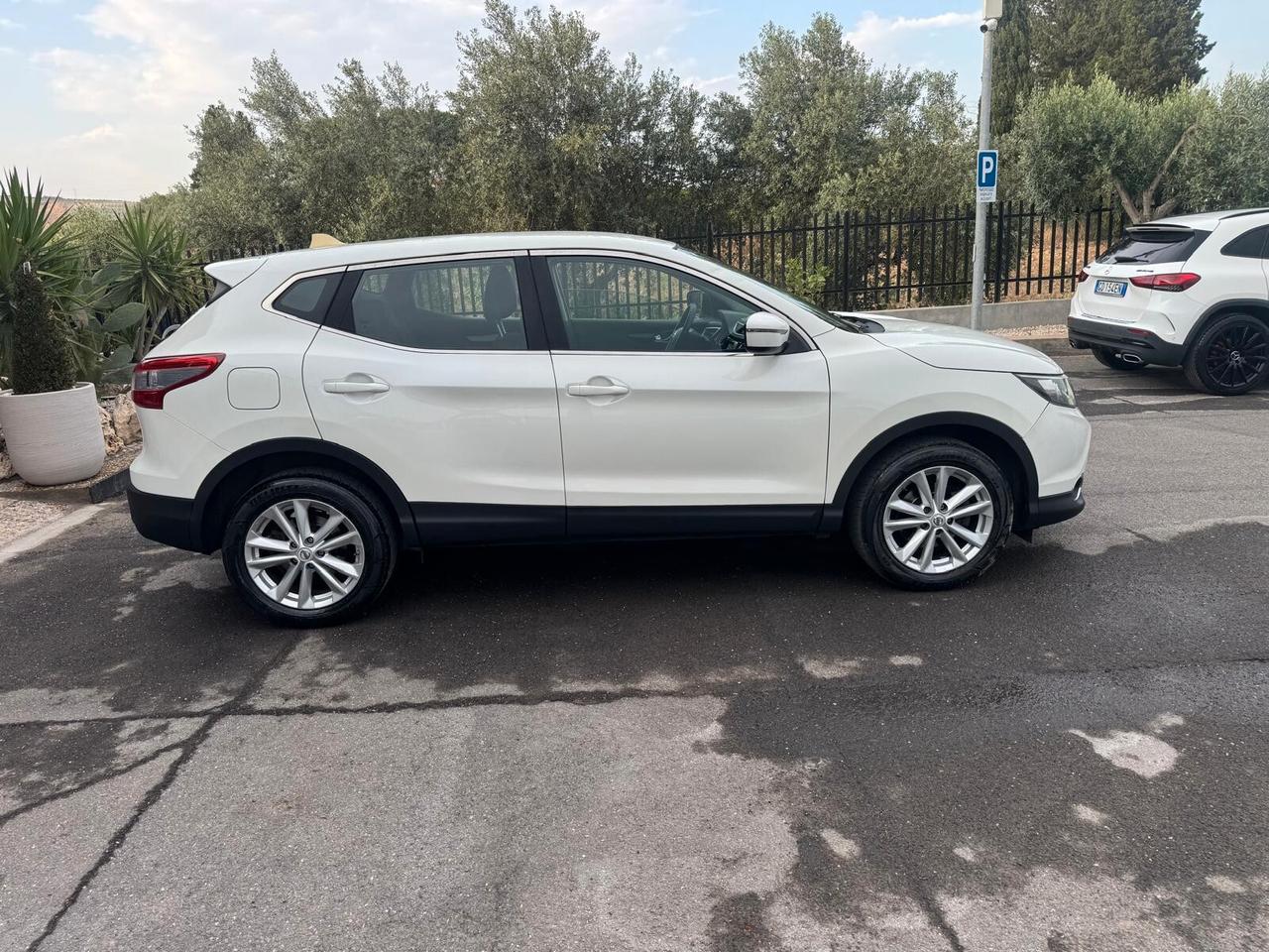 Nissan Qashqai 1.6 dCi automatica 131cv