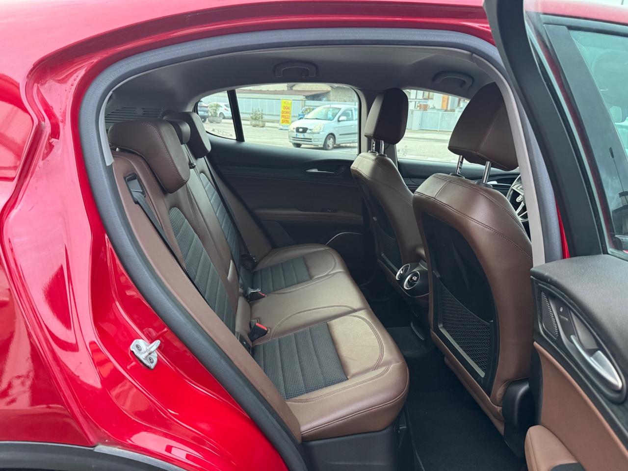 Alfa Romeo Stelvio 2.2 Turbodiesel 190 CV AT8 Q4 Super