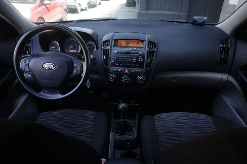 Kia cee'd KIA Ceed 5p 1.4 EX bi-fuel 80KW ANNO 2009