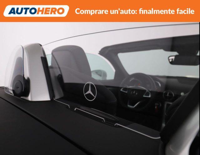 MERCEDES-BENZ SLC 300 Premium