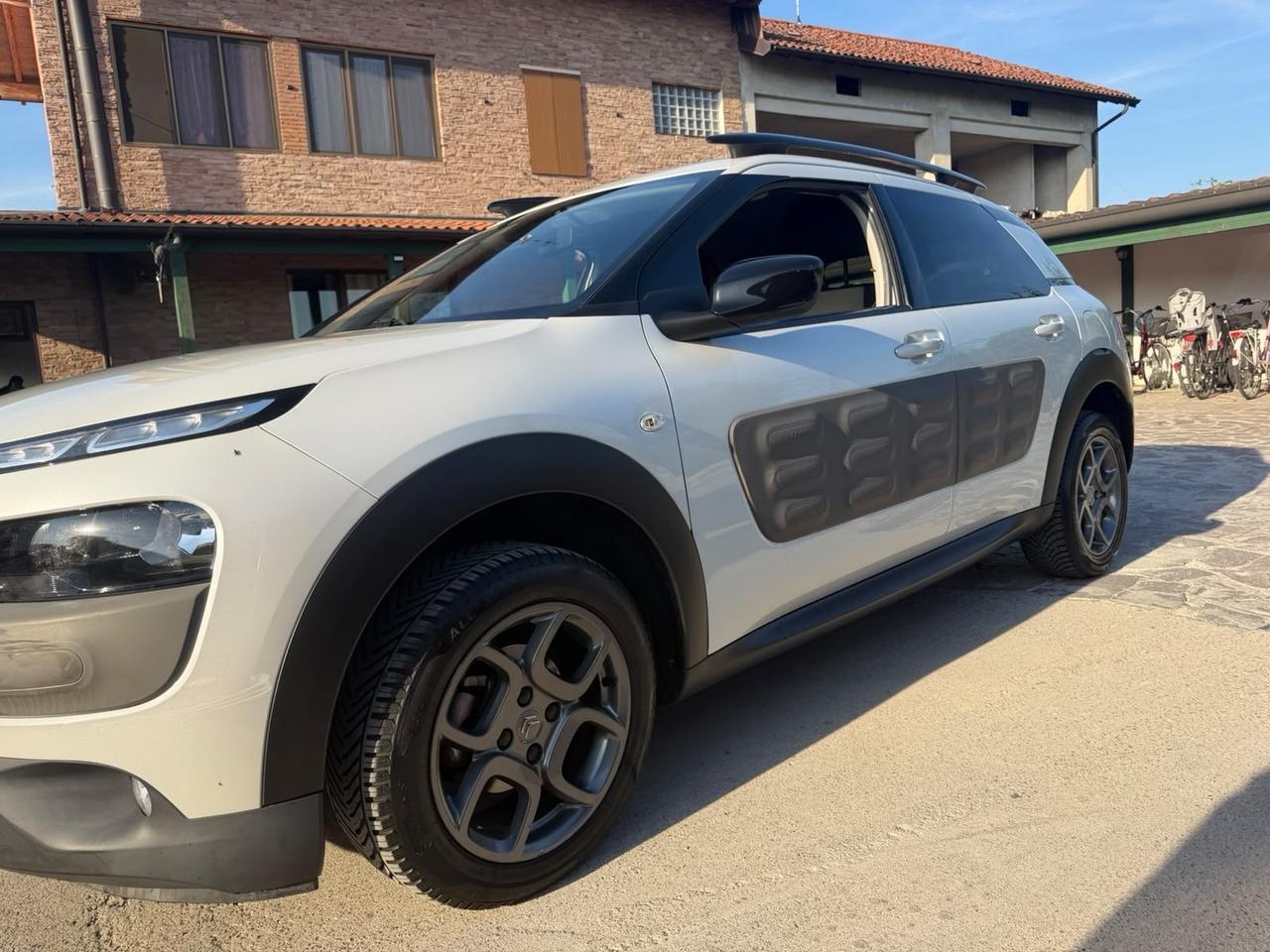 Citroen C4 Cactus PureTech 82 Shine neopatentati