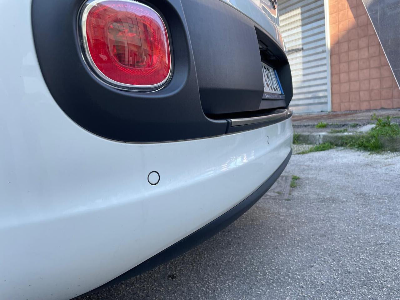 Fiat 500L 1.6 Multijet 120 CV N1 AUTOCARRO CON POSTI