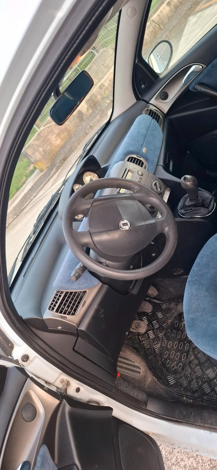 Lancia Ypsilon 1.3 Multijet 16V