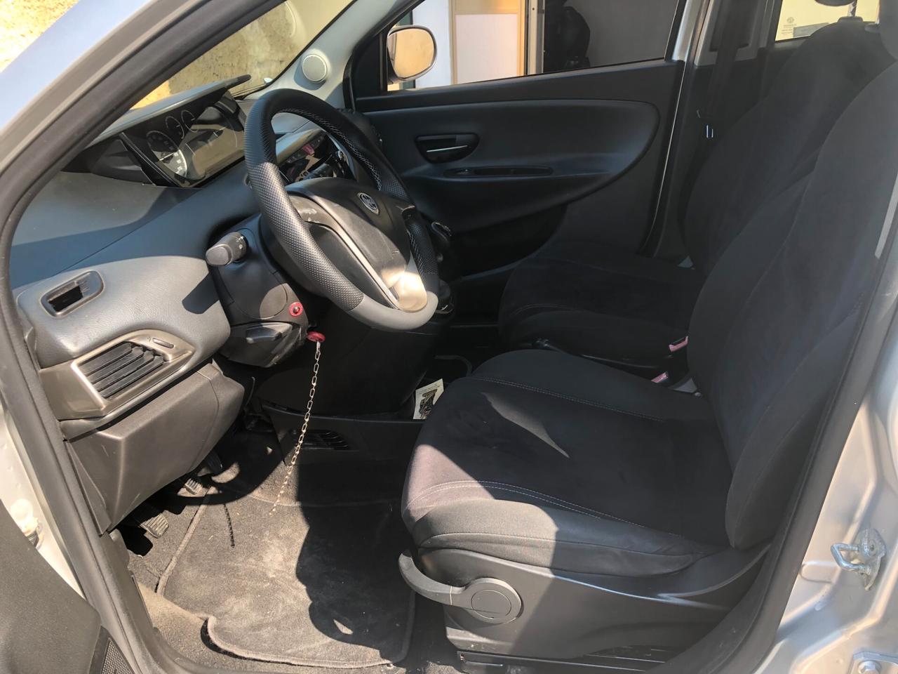 Lancia Ypsilon 1.2 69 CV 5 porte GPL