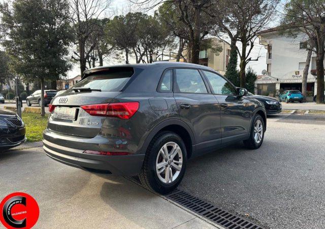 AUDI Q3 35 TDI S tronic Business