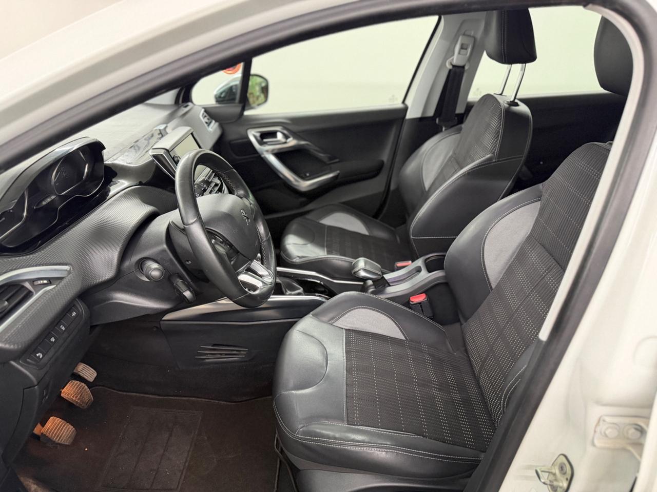 PEUGEOT 2008 (anno 2014)