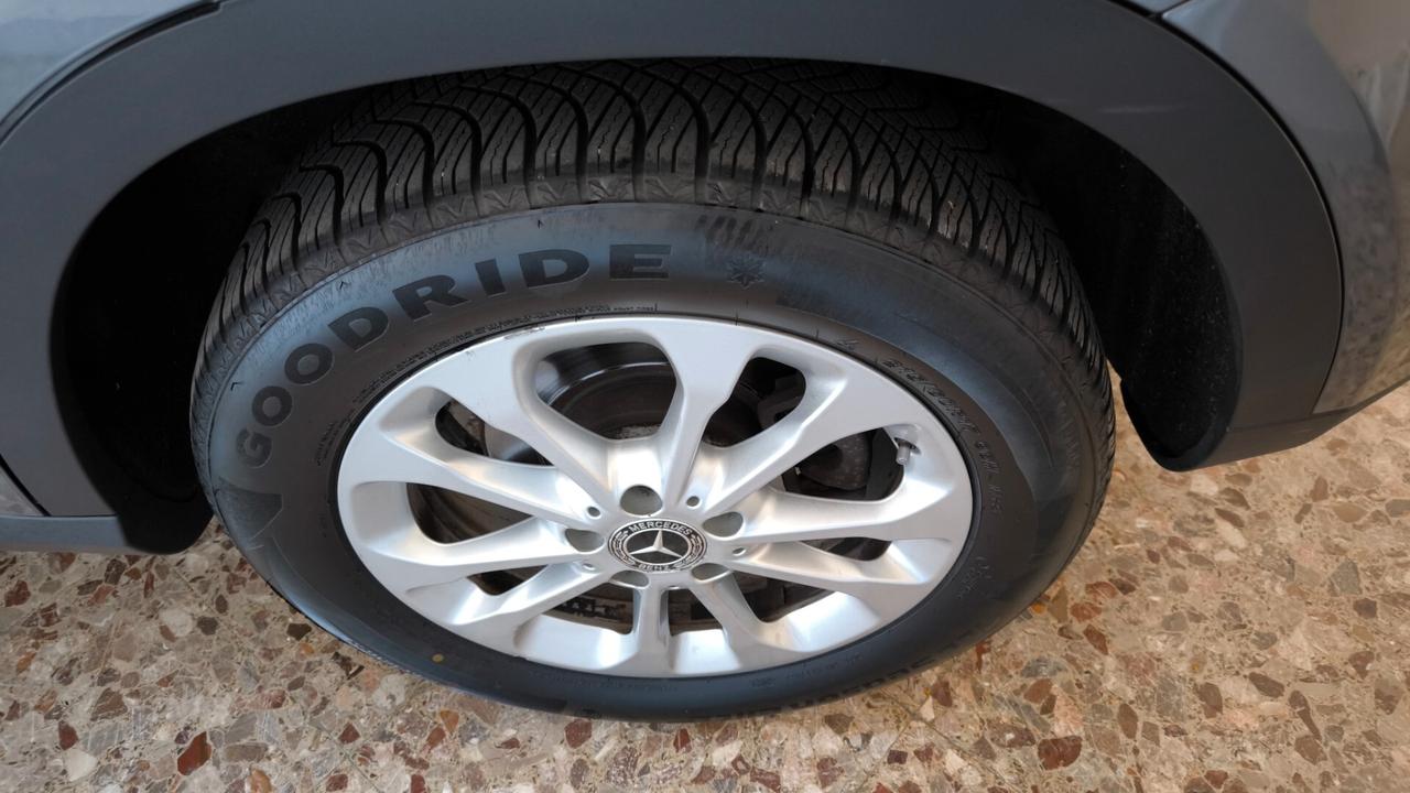 Mercedes-benz GLA 180 d Business
