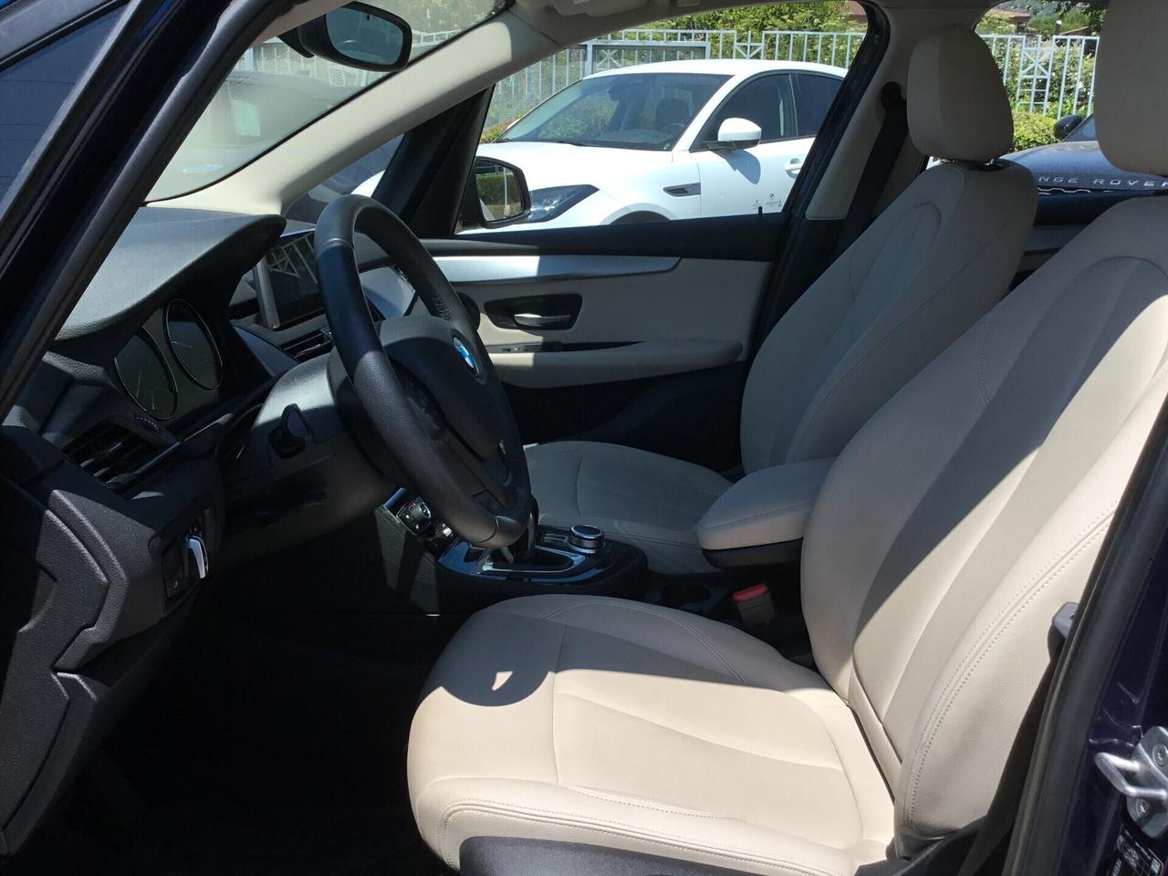 Bmw 2er Active Tourer 218 Business CAMBIO AUTOMATICO